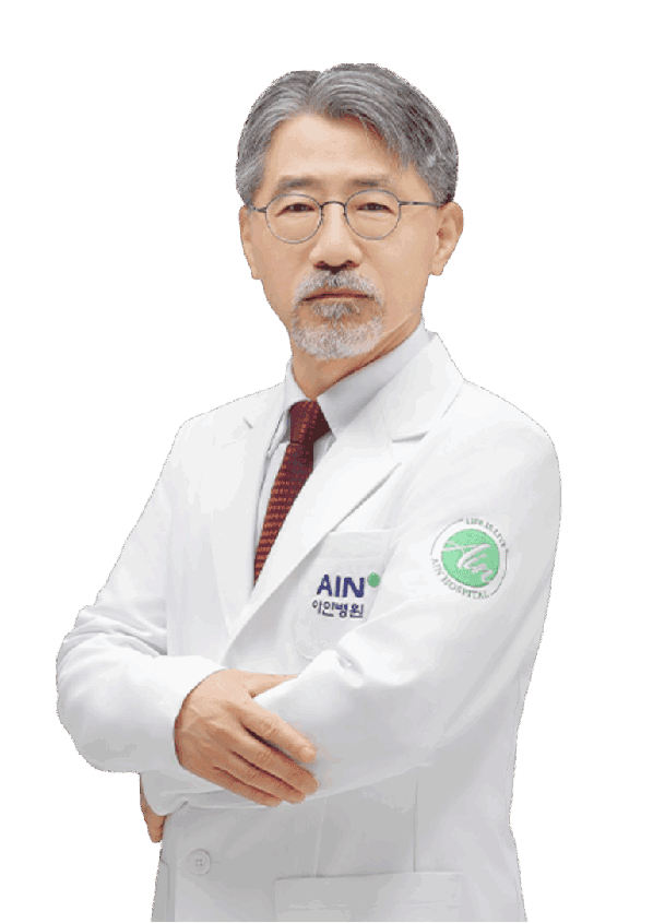 Portrait of Dr. Kang Taek Lim in his AIN Hospital coat